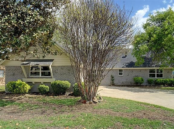 3rd image of 5913 McCart Ave