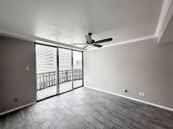 2016 Main St APT 915, Houston, TX 77002