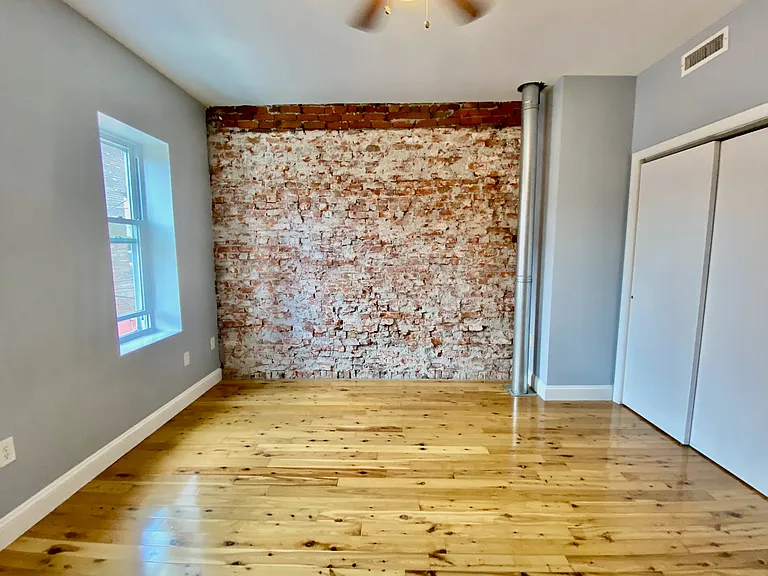 2027 S Watts St — Photo 33