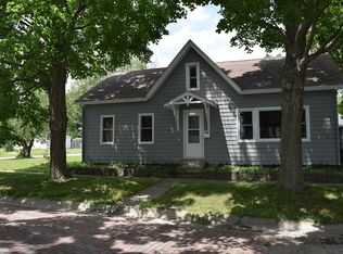 1433 Avenue D, Fort Madison, IA 52627