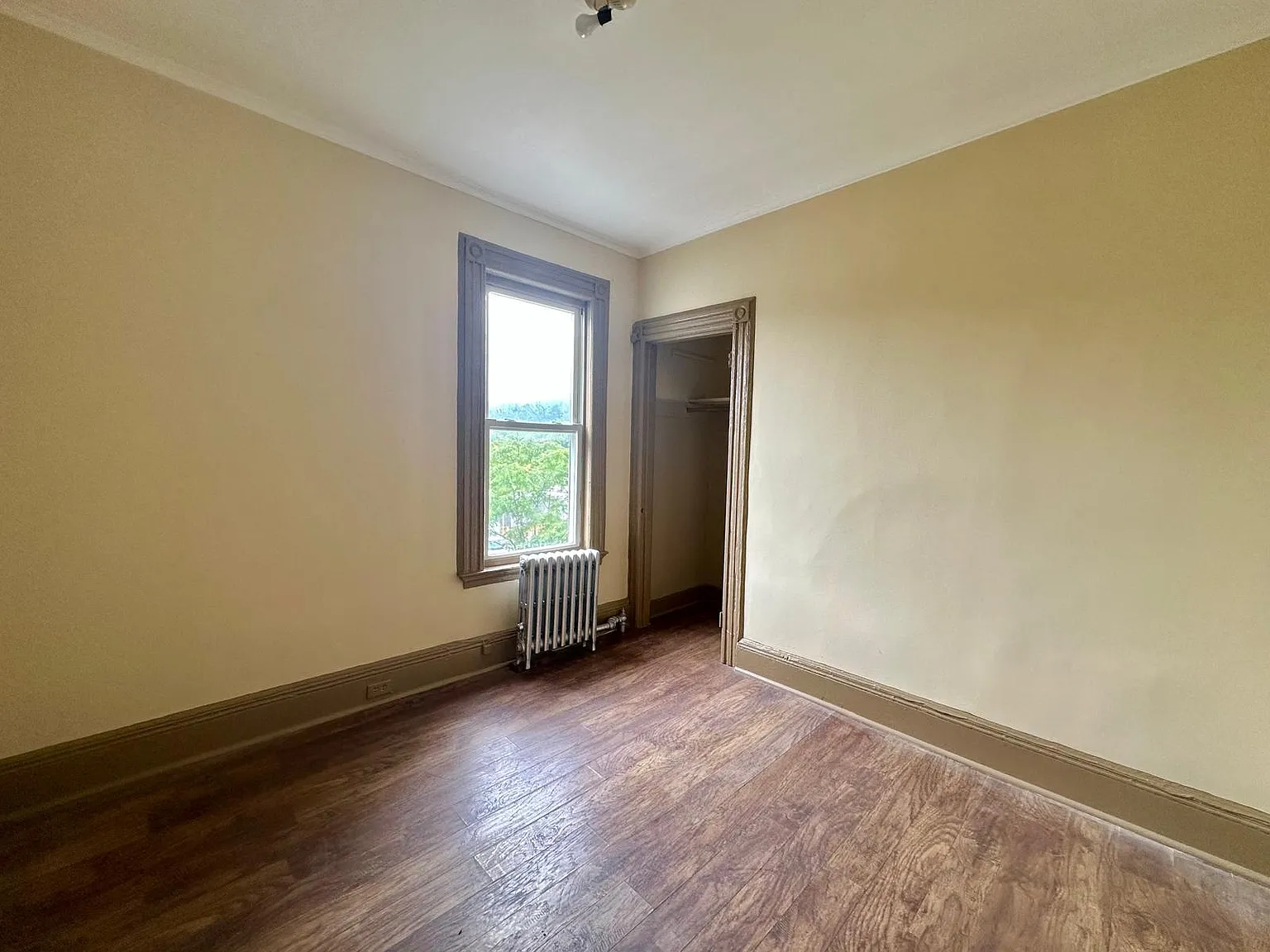 2 bed, 800 sqft, $2,200 — Photo 2