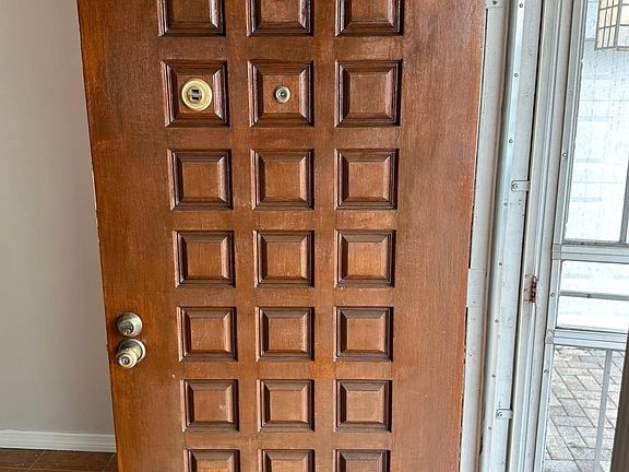 4th image of 5027 Anzio St