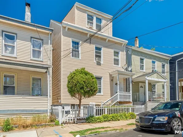 279 4th St, Paterson, NJ 07522