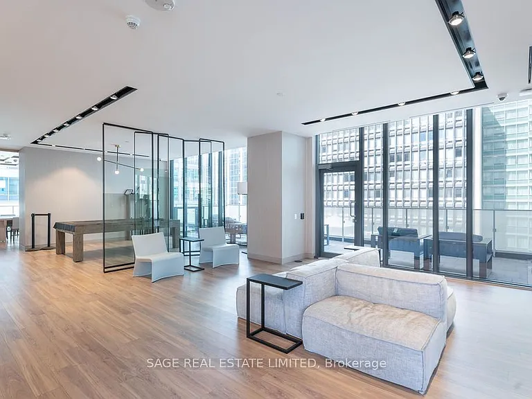22 Lombard St #205 — Photo 24