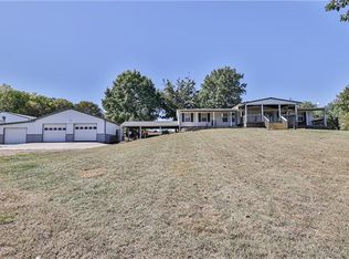 20422 S Purvis Rd, Pleasant Hill, MO 64080