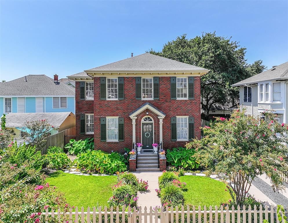 1111 Sealy St, Galveston, TX 77550 MLS 38372348 Zillow