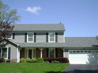 405 Creighton Ln, Schaumburg, IL 60193