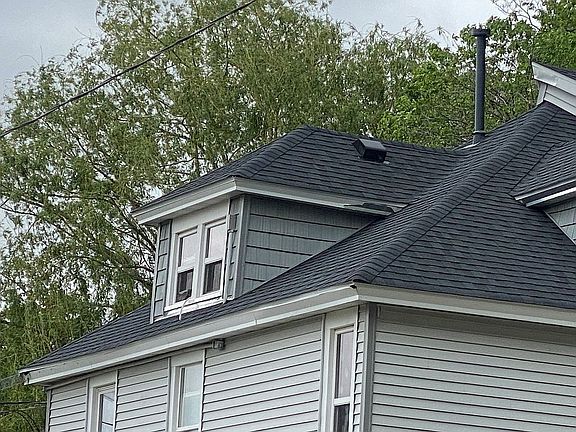 2nd image of 103 Locust St