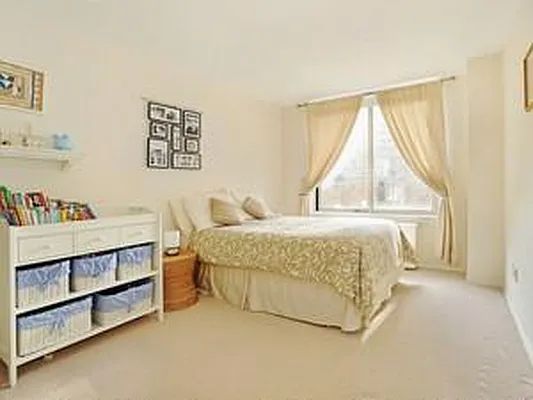 Sold by Corcoran | media 35