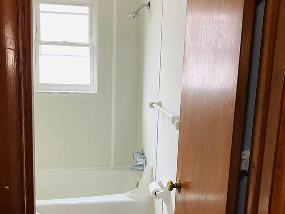 5th image of 1458 Highland St APT A