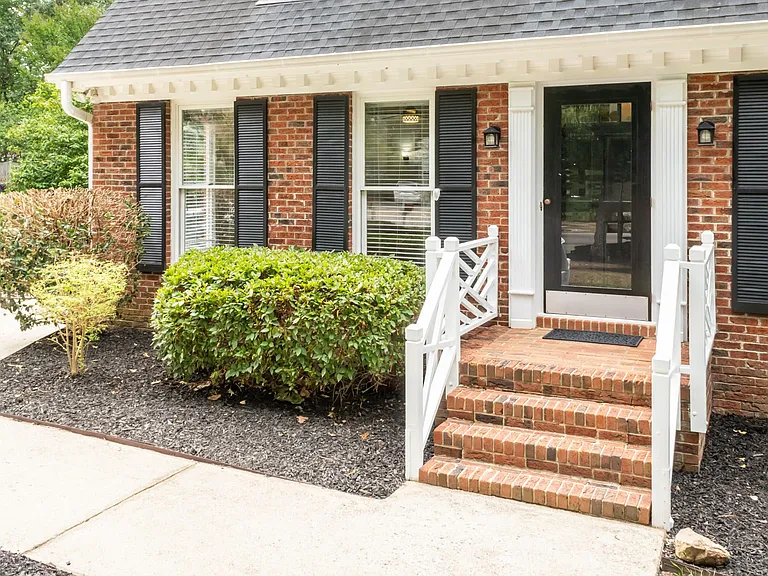 2621 Sawmill Rd — Photo 4