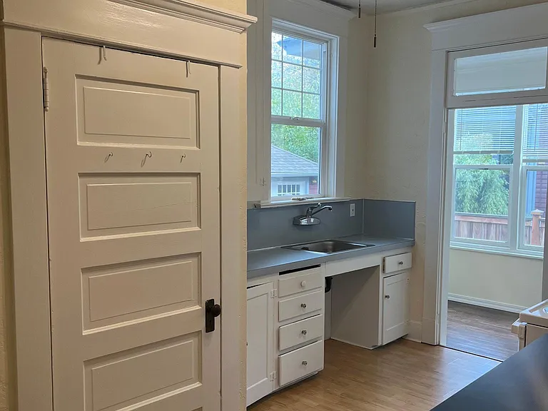 2209 NE Wasco St #2 — Photo 7