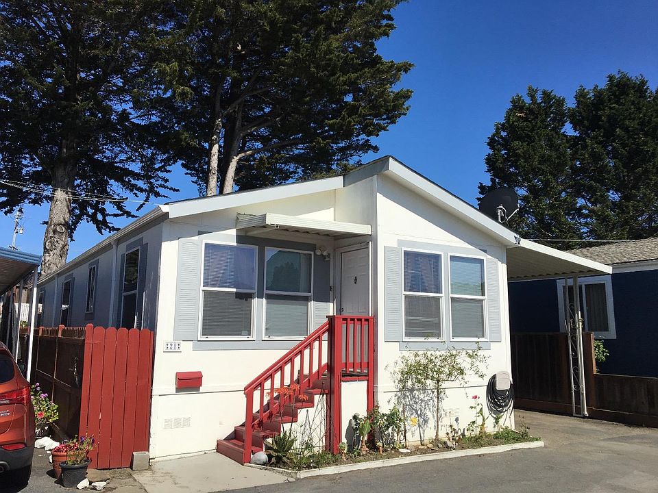 2nd image of 2565 Portola Dr Space 21