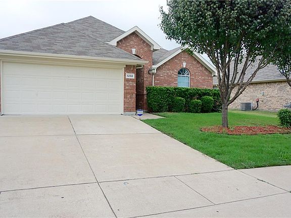 2nd image of 1232 Lake Forest Dr
