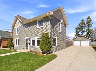 628 2nd St, Menasha, WI 54952