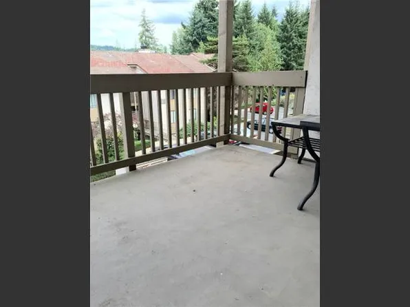 10414 NE 32nd Pl, Bellevue, WA