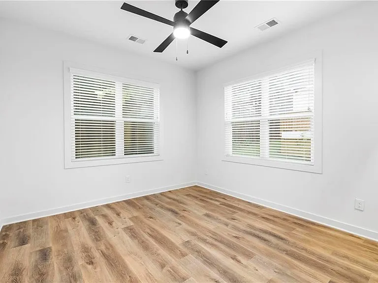 128 Hilltop Dr SW #A — Photo 12