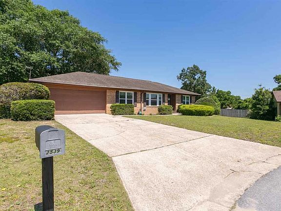 2nd image of 2539 Chateau Ct