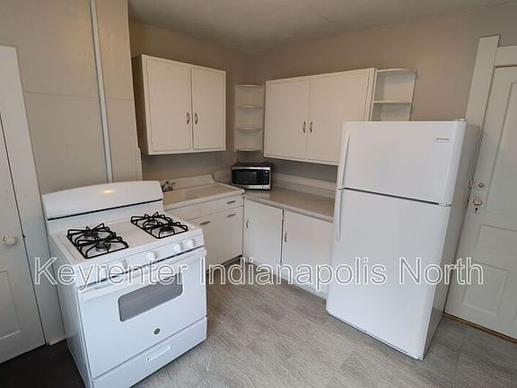 2nd image of 107.5 S 6th St
