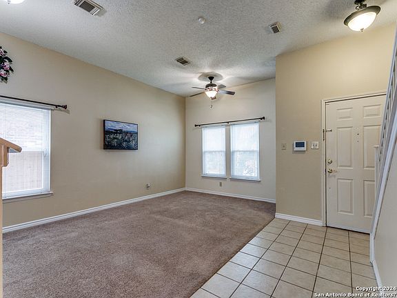 3rd image of 3705 WHITEFIELD SQ