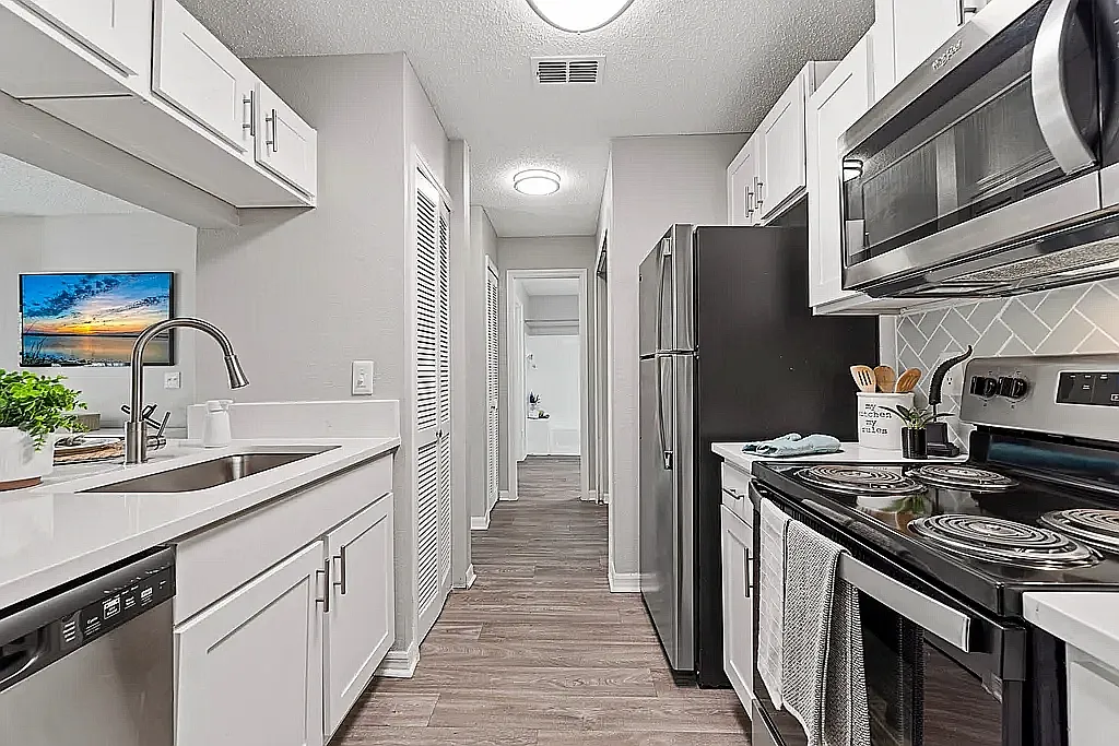 Southside Villas — Photo 1