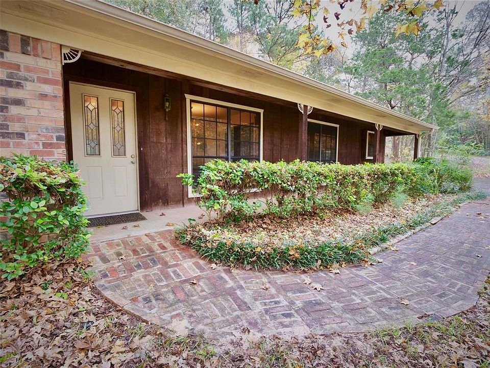 1st image of 1221 Horseshoe Dr