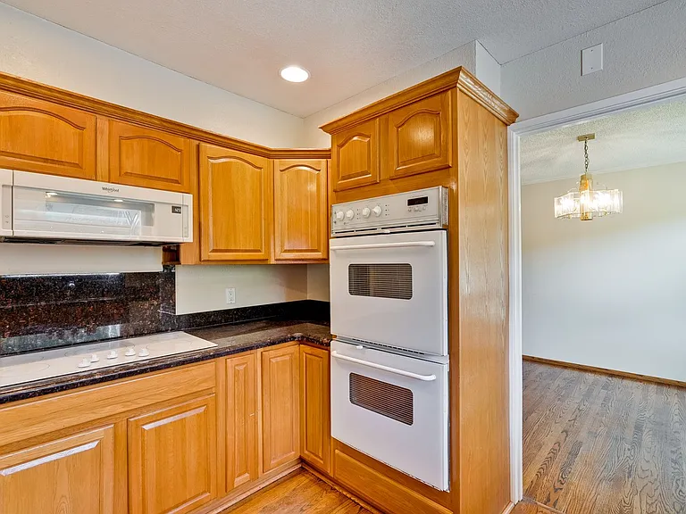 10534 Deodara Dr — Photo 3