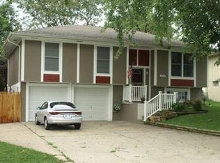 1716 Evergreen St, Leavenworth, KS 66048