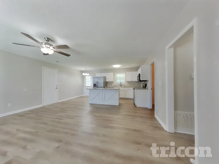 1173 Woodwind Dr — Photo 3