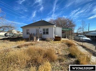 1121 Rodeo St, Rawlins, WY 82301