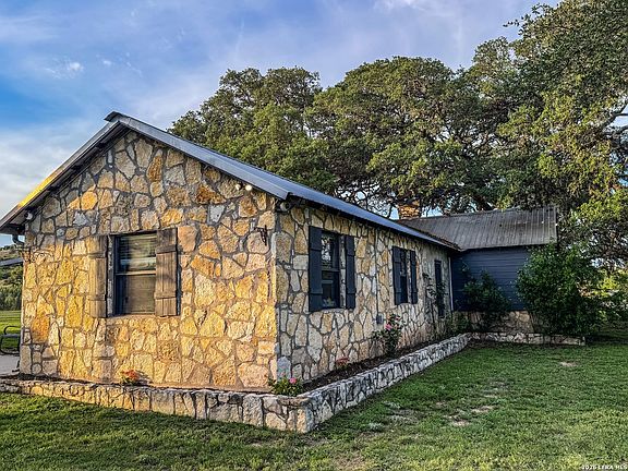 4th image of 3513 N Us Highway 281