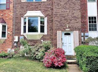 2426 Vineyard Ln, Crofton, MD 21114