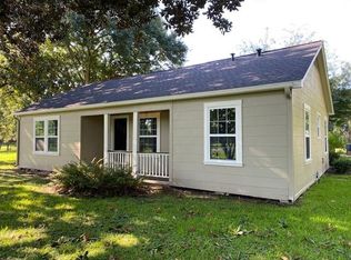 111 Primrose Rd, Jones Creek, TX 77541
