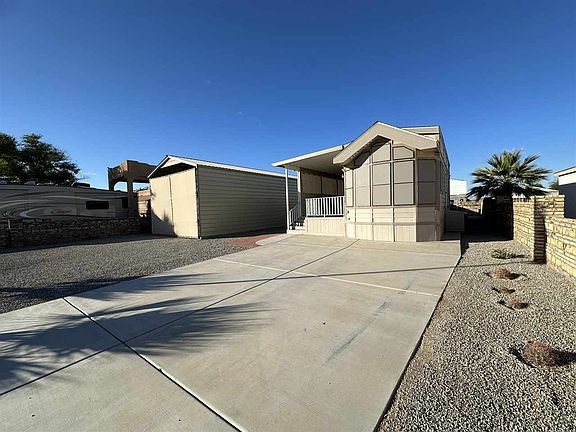 3rd image of 12792 E 47th St