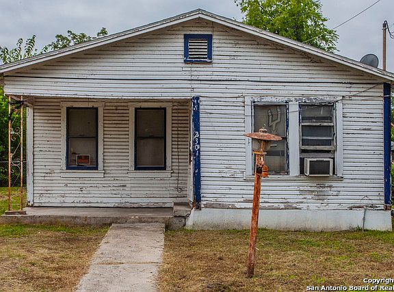 2nd image of 230 Estrella St