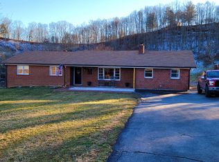 246 The New Rd, Clintwood, VA 24228