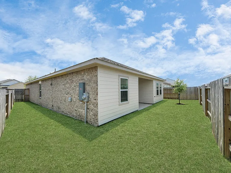 10304 Tuscan Valley Dr — Photo 2