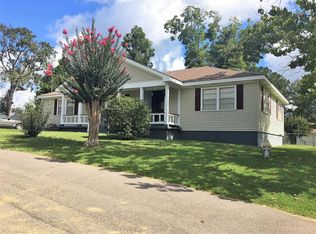 301 W Devall St, Ellisville, MS 39437