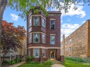 2439 W Pensacola Ave, Chicago, IL 60618