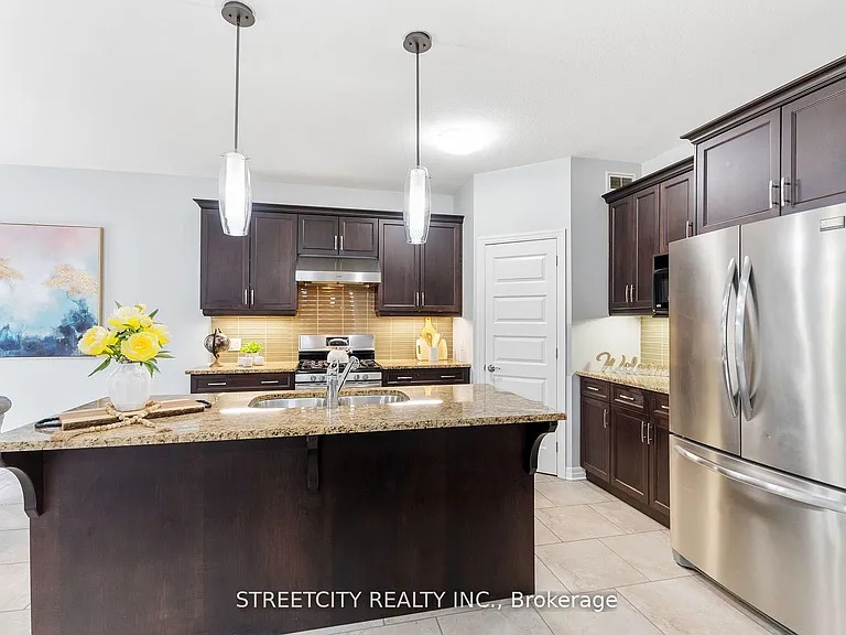 1271 Howlett Cir — Photo 12