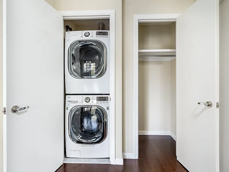 3119 37th Ave #5B — Photo 6