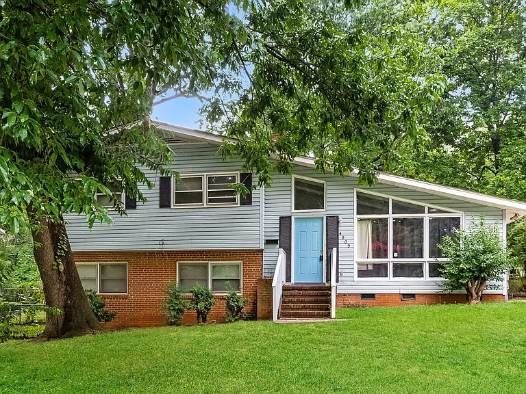 4809 Thornwood Rd — Photo 1