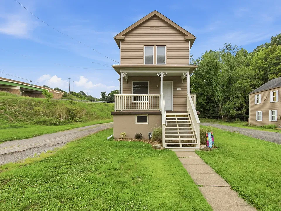 108 Katz St