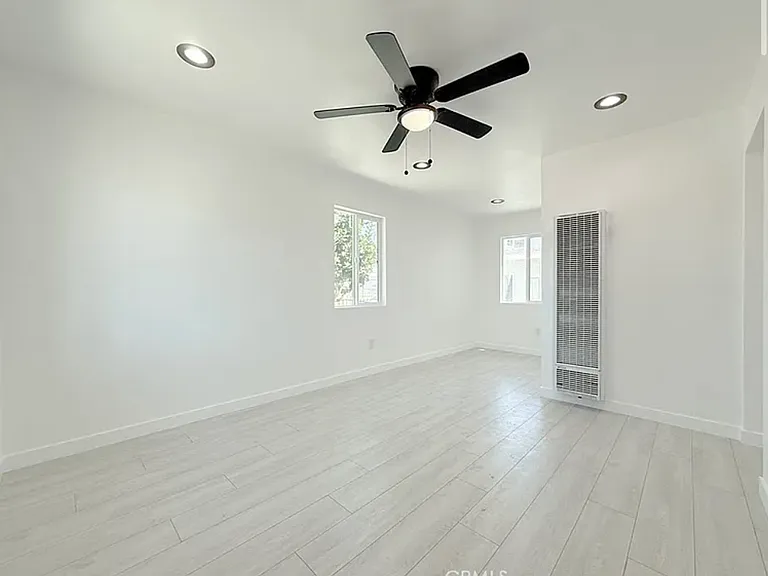 518 N Wilmington Ave — Photo 4