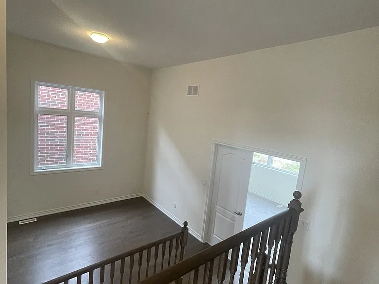 913 Rexton Dr — Photo 21