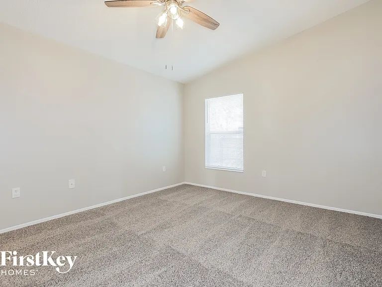 785 Hunt Dr — Photo 10