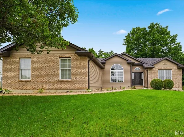 129 Fleur De Lis Dr, Wentzville, MO 63385