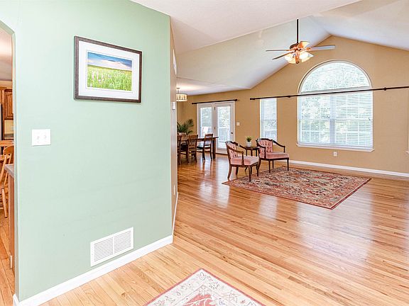 5th image of 4109 Watertown Pl