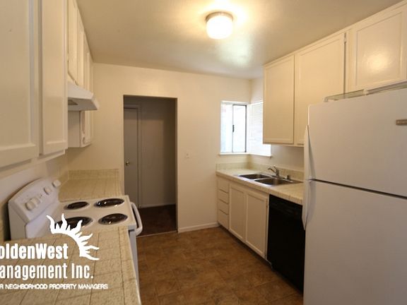 4th image of 5050 University Center Dr
