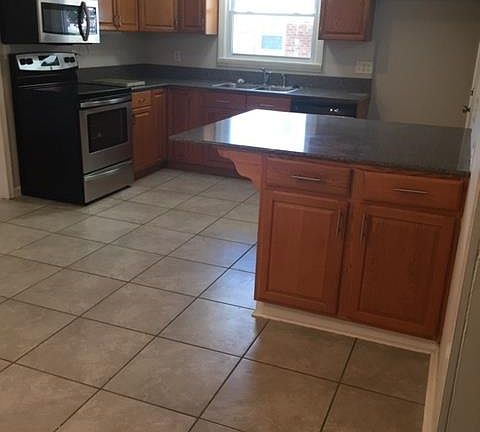 4th image of 217 Briarwood Dr